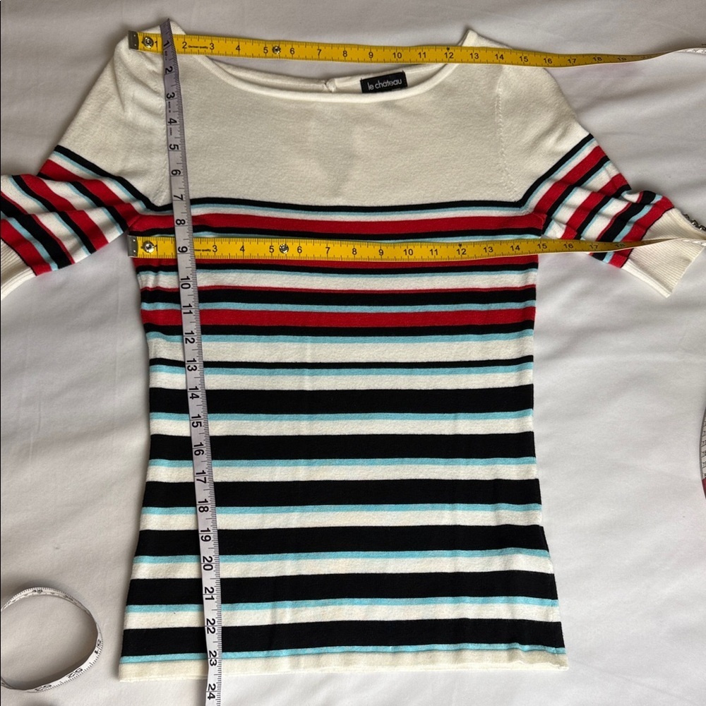 Le Chateau Top Size M Striped Stretch Knit Keyhole Back Fitted Short Sleeve - Picture 7 of 10